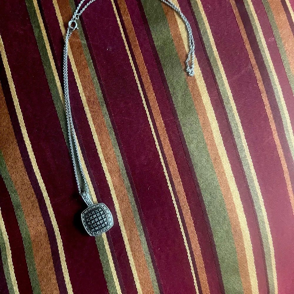 Diamond Onyx 16 inch white gold necklace